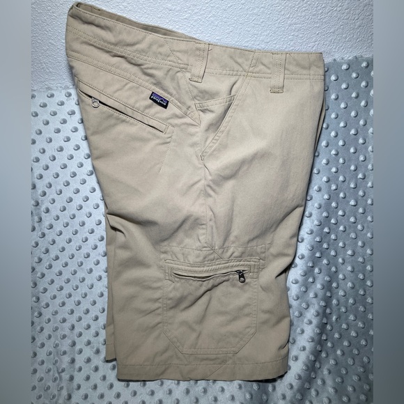 Patagonia Men’s Hiking Shorts size 36 with 10 inch inseam zippered pockets - Picture 5 of 6